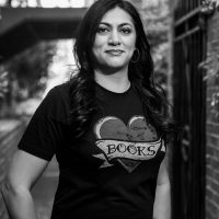 author photo of Sabaa Tahir. (Photo credit: Ayesha Ahmad)